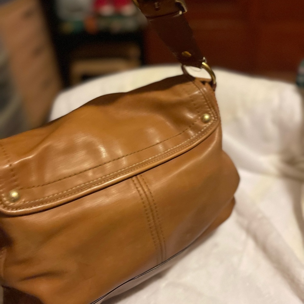 Coach Tan Leather Bag with Blue Lining - Picture 2 of 4